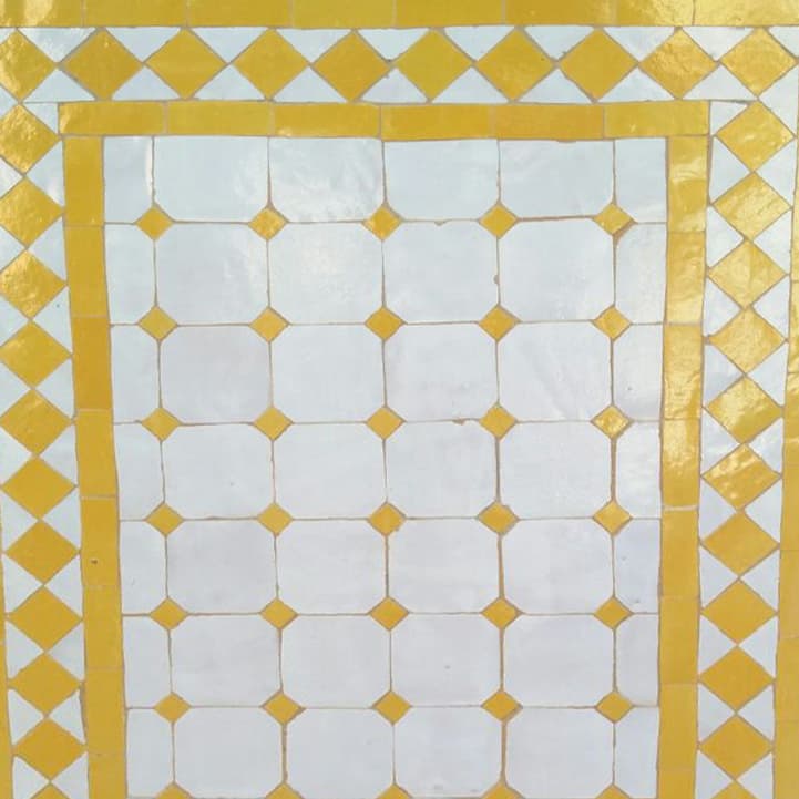 Blanco y amarillo
