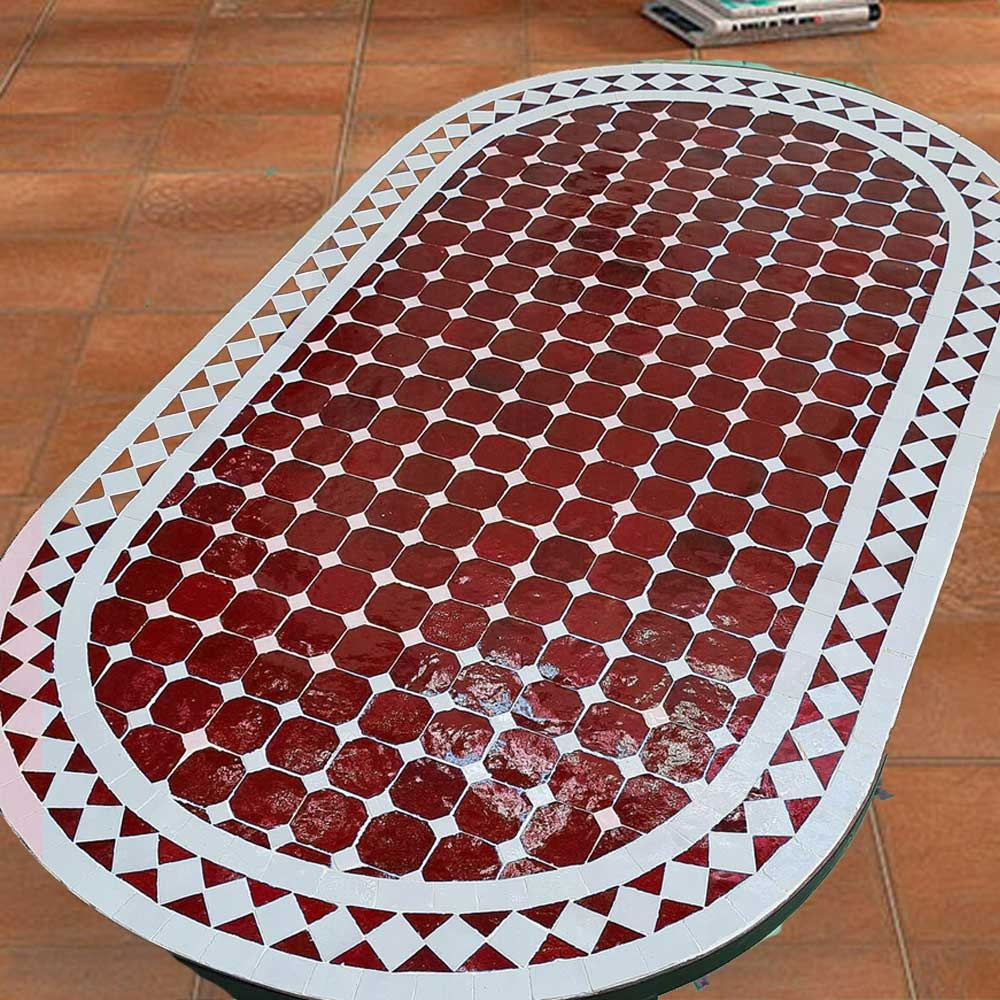 Zelig tiled oval table in red and white