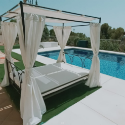 Double canopy sunbed